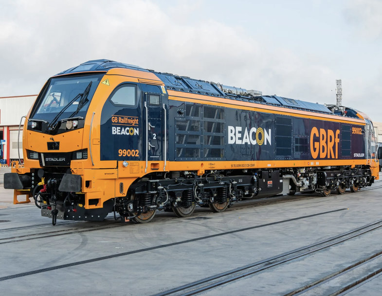 GB RAILFREIGHT UNVEILS ITS NEW HYBRID CLASS 99 LOCOMOTIVE